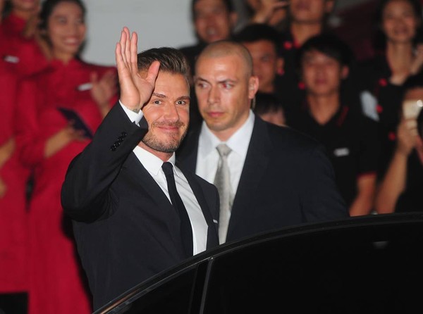 Cận cảnh vẻ quyến rũ chết người của David Beckham khi đi dự tiệc tại Hà Nội 5