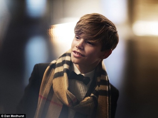 Con trai Beckham trở thành ngôi sao của nhãn hiệu thời trang nổi tiếng 5