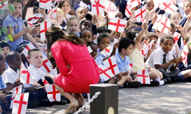 Công nương Anh Kate Middleton tới thăm trường Tiểu học Blessed Sacrament  ở thủ đô London.