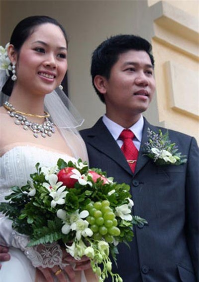 Mai Phương kết hôn sau khi đi du học.