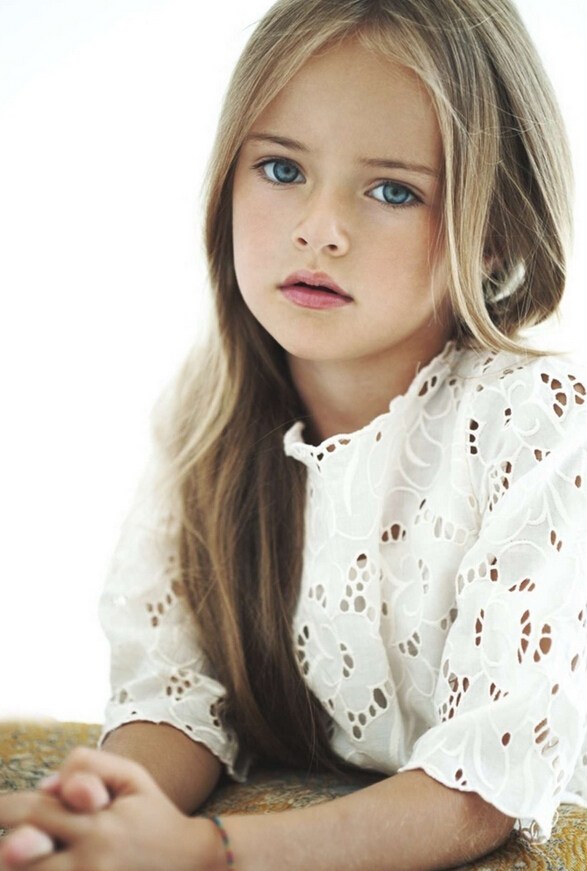 Hình ảnh của Kristina Pimenova xuất hiện rất nhiều trên các tạp chí hàng đầu của nước Nga.