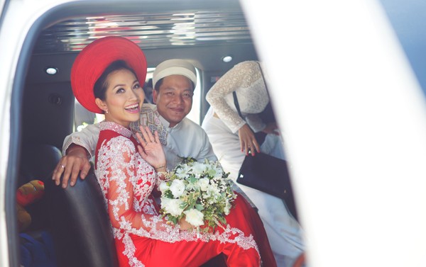 Kim Hiền rạng ngời bên chồng Việt kiều trong lễ rước dâu