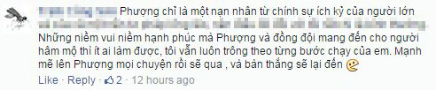 ...nhưng không quên động viên và thể hiện tình cảm với Công Phượng