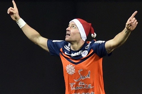  Pha đội mũ Noel ăn mừng bàn thắng vui nhộn của Anthony Mounier. Ảnh: Daily Mail