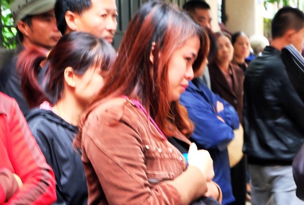 Bạn gái DJ trẻ tử nạn trong vụ “xe điên” ở Hà Nội khóc ngất trong đám tang 8