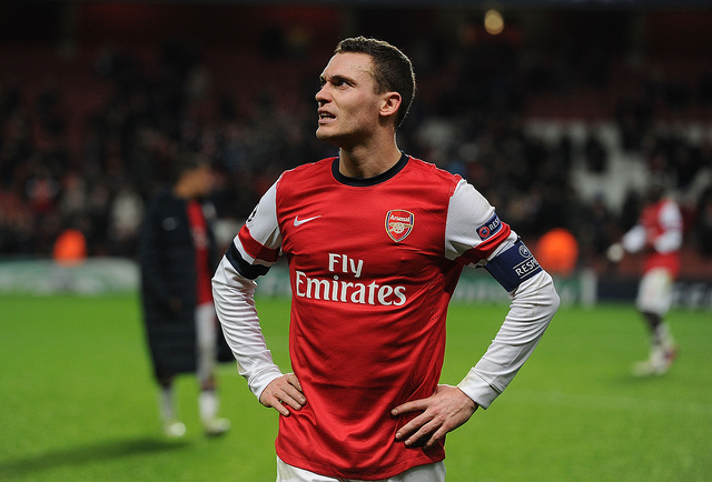 Vermaelen khi còn đeo băng đội trưởng Arsenal