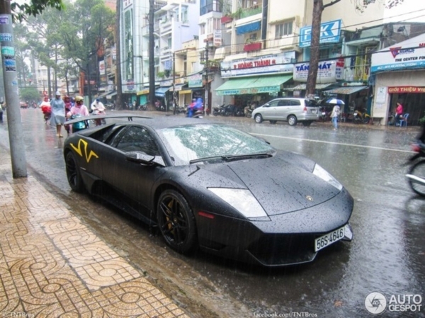 Chiếc Lamborghini Murcielago LP670-4 SV về Việt Nam vào cuối tháng 10/2010 