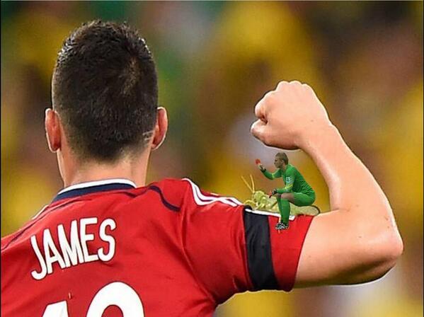 Cưỡi lên tay James Rodriguez