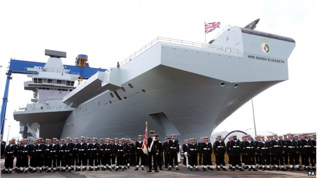 Tàu sân bay HMS Queen Elizabeth trong buổi lễ đặt tên hồi tháng 7/2014