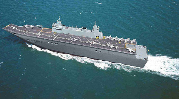 Tàu đổ bộ tấn công HMAS Canberra LHD-1 của Hải quân Australia