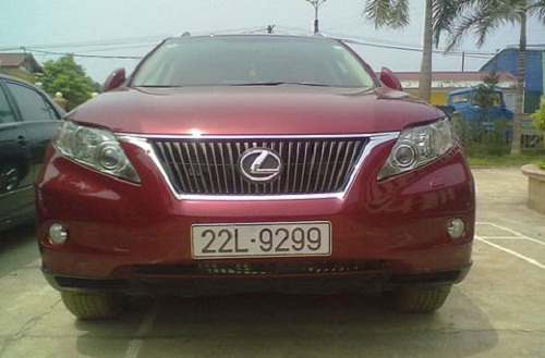 Lexus RX450HL của đại gia Tuyên Quang, chiếc xe này gây chú ý bởi biển số rất đẹp.