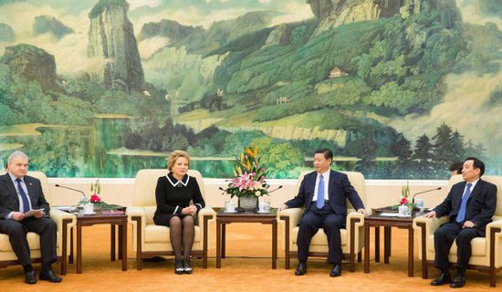 Chủ tịch Thượng viện Nga Valentina Matviyenko hội kiến Chủ tịch Trung Quốc Tập Cận Bình hôm 23/9 vừa qua. Ảnh: Sina.