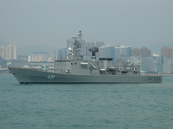 Họ sở hữu 2 tàu hộ vệ tên lửa HTMS Naresuan và HTMS Taksin thuộc lớp tàu hộ vệ 053H2 (Lớp Giang Hồ III) Trung Quốc xuất khẩu sang Thái Lan. Chiếc HTMS Naresuan được bàn giao tháng 12/1994 và chiếc HTMS Taksin hoàn thành giữa năm 1995.