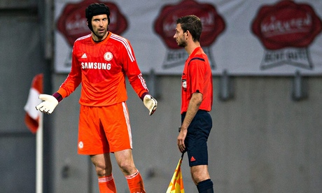 Cech là thủ môn số 1 ở Chelsea trong nhiều năm qua