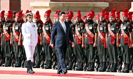 Chủ tịch Trung Quộc Tập Cận Bình trong nghi lễ tiếp đón tại New Delhi, Ấn Độ. Ảnh: Xinhua/Landov/Barcroft Media.