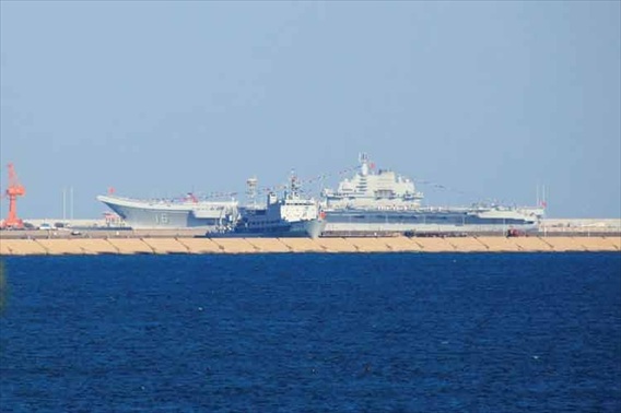 Hồi tháng 1/2014, khi những hình ảnh đầu tiên về biên đội tàu sân bay Liêu Ninh trên Biển Đông được công bố, chính giới chuyên gia quân sự Trung Quốc đã khẳng định chỉ có 4 tàu hộ tống và không có tàu ngầm.