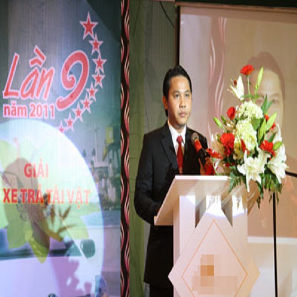 Đặng Thành Duy sinh năm 1984, là con trai ông Đặng Phước Thành với thương hiệu Taxi Vinasun.