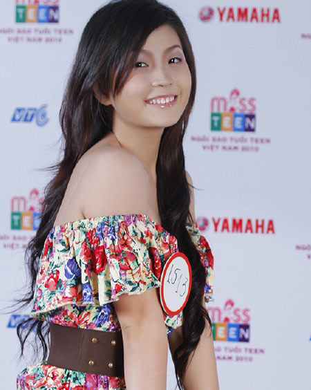 Diễm Trang khi tham gia cuộc thi Missteen 2010.