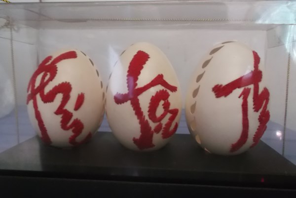 Bộ ba vỏ trứng Phúc Lộc Thọ lại được ưa chuộng vào dịp cuối năm, Tết nhất.