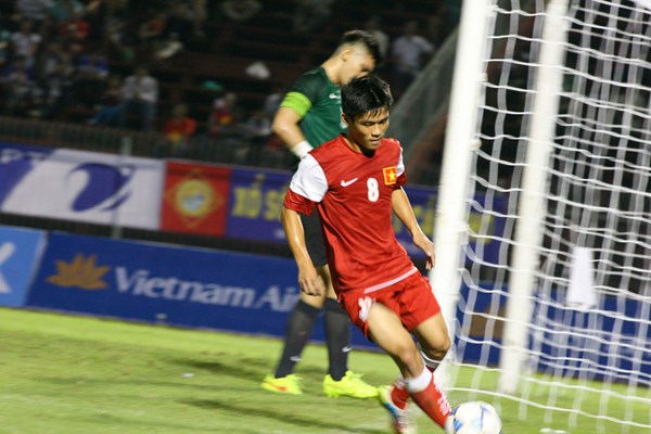 Thái Sung đã được trao cơ hội ở trận U.21 Singapore nhưng anh chơi mờ nhạt nên HLV Phan Công Thìn cho dự bị các trận sau (ảnh Ngọc Quỳnh)