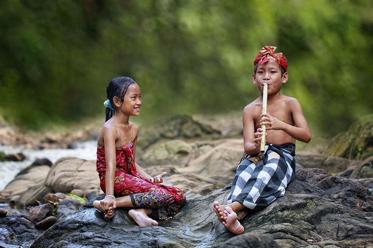 Ngắm Ảnh Trẻ Em Nông Thôn Indonesia Nhớ Làng Quê Việt