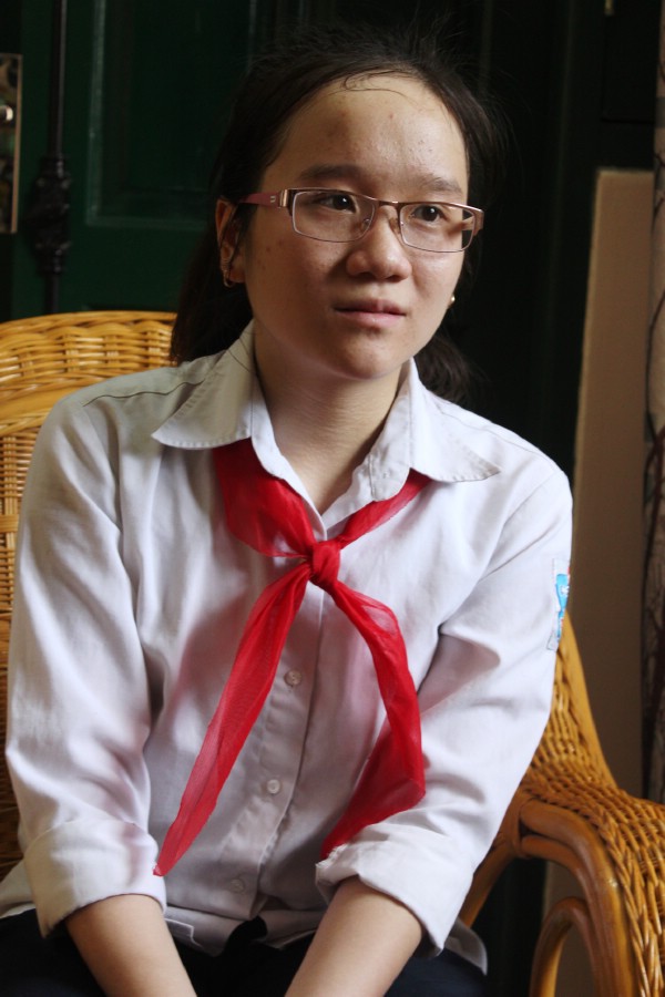 Em Phạm Thùy Linh - tác giả của bức thư Gửi bố ở Trường Sa giành giải Nhì cuộc thi UPU43.