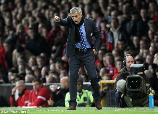 Chính HLV Mourinho cũng không hài lòng với chất lượng của đội hình chính và dự bị của Chelsea