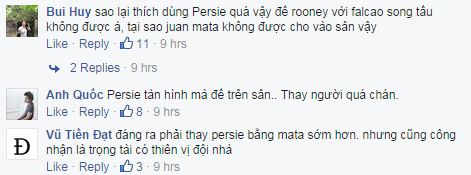 CĐV Man United: Van Persie tàng hình ở trên sân.   