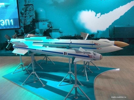 Theo Trang thông tin công nghệ quốc phòng Nga, trong khuôn khổ triển lãm hàng không Trung Quốc 2014, Tổng Công ty tên lửa chiến thuật Nga (KTRV) sẽ mang rất nhiều sản phẩm mới tham gia triển lãm này. Trong ảnh: Tên lửa RVV-MD.