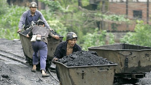 Nhiều  thợ mỏ ở Jixi 3 tháng vẫn chưa được nhận lương - Ảnh Minh họa