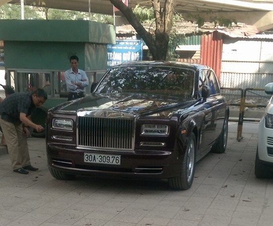 Chiếc Rolls Royce Oriental Sun ở khách sạn Mường Thanh (ảnh: otofun.net)