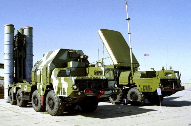 Tổ hợp tên lửa S-300.