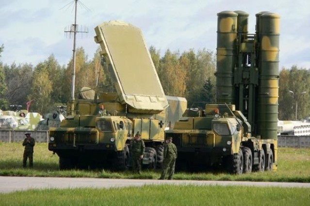 Putin: S-300 tuy hơi cũ kỹ, lỗi thời nhưng có thể vẫn tốt hơn tên lửa Patriot (của Mỹ) một chút ít.