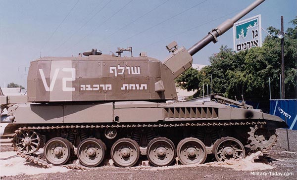 Lựu pháo tự hành Sholef được trang bị những công nghệ tiên tiến nhất những năm 1980 dành cho pháo binh mặt đất.