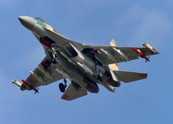 Nga đang sử dụng Su-35S nhằm chọc ngoáy Pháp tại Ấn Độ để đáp trả việc Paris từ chối giao tàu đổ bộ Mistral.