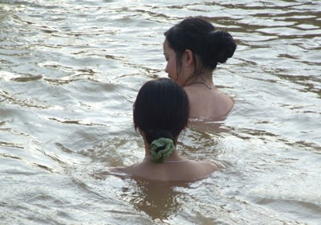 Tắm tiên - một nét đẹp của văn hóa Thái. (Ảnh: Dulichgo)