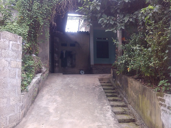Lối vào ngôi nhà của cô gái có tên dài nhất tỉnh Thái Nguyên