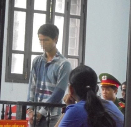 Bị cáo Nguyễn Văn T. tỏ ra ăn năn hối cải trước vành móng ngựa.