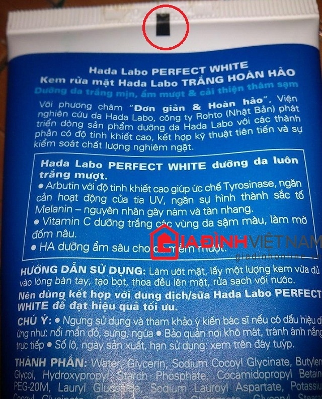 Không có chuyện vạch đen dưới sản phẩm là sản phẩm chứa hoàn toàn hóa chất.
