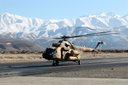 “Tôi nghĩ rằng, các trực thăng Mi-17 là loại trang thiết bị quân sự có thể đảm nhiệm nhiều chức năng trong lực lượng hoạt động đặc biệt, lực lượng thông thường, quân đội và cảnh sát. Nó hầu như có thể vừa đảm nhiệm nhiệm vụ di chuyển lực lượng hay cung cấp đồ tiếp tế”, Tướng F.Campbell cho biết.