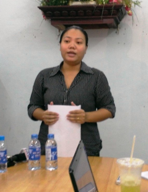Bà bà Vũ Yến Oanh – Chủ tịch UBND phường 1, quận 8 cho biết sẽ chuyển cháu bé vào trung tâm bảo trợ xã hội