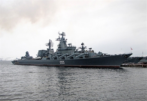 
Tuần dương hạm tên lửa Admiral Ustinov.
