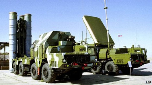 Tổ hợp tên lửa phòng không S-300 của Nga. Ảnh: AP