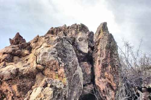 
Một góc núi hình mặt người ở núi Shasta
