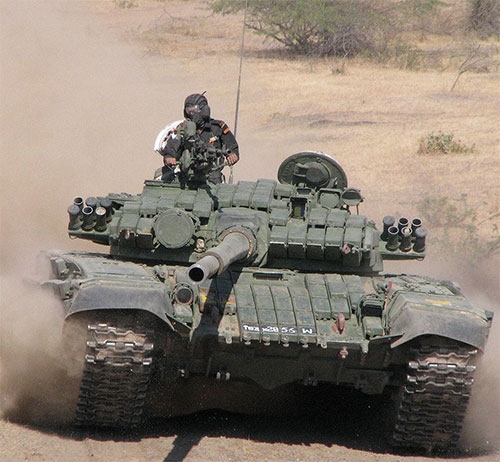 Xe tăng T-72M1 trong biên chế quân đội Ấn Độ.