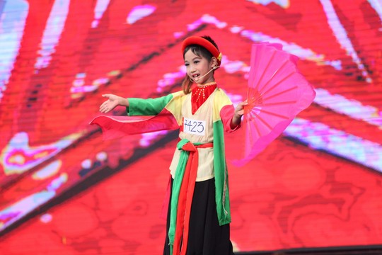 Xuất hiện lần đầu trong tập 2 của chương trình Vietnam’s Got Talent, Nguyễn Đức Vĩnh đã gây ấn tượng với trích đoạn chèo kinh điển “Thị Mầu lên chùa”.