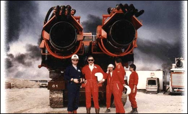
Nhằm mục đích nhanh chóng dập tắt những đám cháy khí gas lớn, vào năm 1968, một nhóm các kỹ sư người Hungary (ảnh) đã sáng chế ra một phương tiện chữa cháy cực kỳ đặc biệt.
