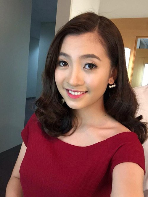 Mai Anh - nữ sinh xinh đẹp đam mê dẫn chương trình