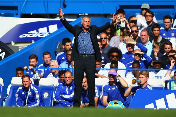 
Mourinho thận trọng dù chiến thắng đã ở gần.
