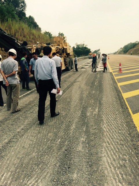 
Cao tốc Nội Bài - Lào Cai phải khắc phục 22 vị trí bù lún và 96.000m2 hằn lún vệt bánh xe
